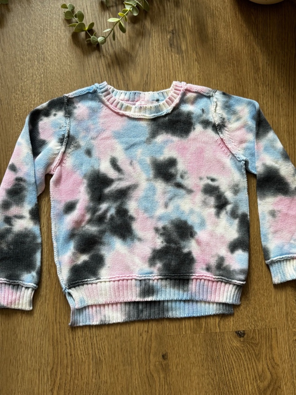 Design History Girls Size 5 Pink Blue Tie Dye Knit Sweater